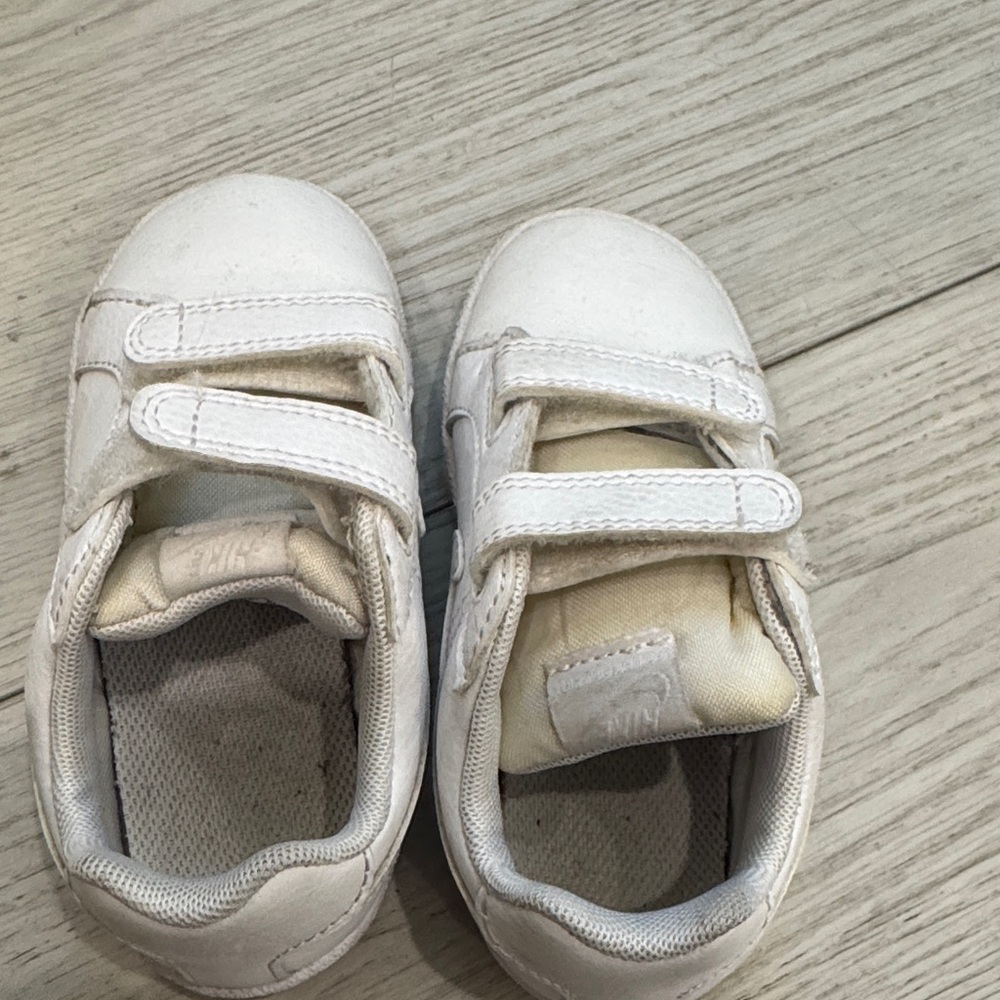 Nike White Toddler Velcro Sneakers